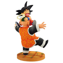 Carica l'immagine nel visualizzatore di Gallery, DRAGON BALL ICHIBANSHO GOKU AND GRANPA GOHAN