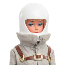 Carica l'immagine nel visualizzatore di Gallery, BARBIE SIGNATURE DOLL MISS ASTRONAUT 1965
