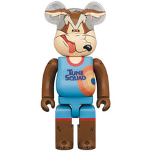 Carica l'immagine nel visualizzatore di Gallery, BEARBRICK 1000% SPACE JAM 2 WILE E. COYOTE DAMAGED BOX