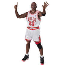 Carica l'immagine nel visualizzatore di Gallery, MAFEX MICHAEL JORDAN CHICAGO BULLS HOME