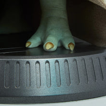 Carica l'immagine nel visualizzatore di Gallery, STAR WARS THE MANDALORIAN THE CHILD LIFE-SIZE STATUE