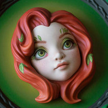 Carica l'immagine nel visualizzatore di Gallery, XHANTHI POISON IVY WALL HANGING