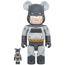 Load image into Gallery viewer, BEARBRICK 100% 400% THE DARK KNIGHT RETURNS BATMAN