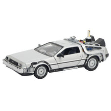 Carica l'immagine nel visualizzatore di Gallery, BACK TO THE FUTURE II DELOREAN TIME MACHINE 1:24