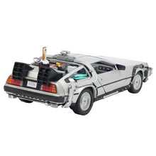Carica l'immagine nel visualizzatore di Gallery, BACK TO THE FUTURE II DELOREAN TIME MACHINE 1:24