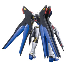 Carica l'immagine nel visualizzatore di Gallery, GUNPLA HGUC ZGMF-X10A STRIKE FREEDOM GUNDAM 1/144
