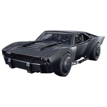 Carica l'immagine nel visualizzatore di Gallery, THE BATMAN BATMOBILE MODEL KIT 1/35
