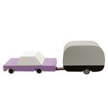 Carica l&#39;immagine nel visualizzatore di Gallery, CANDYCAR AIRSTREAM CAMPER
