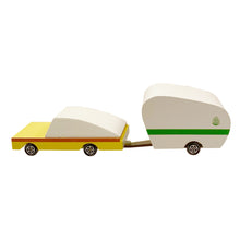 Carica l&#39;immagine nel visualizzatore di Gallery, CANDYCAR PINECONE CAMPER

