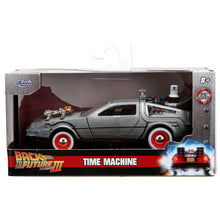 Carica l'immagine nel visualizzatore di Gallery, BACK TO THE FUTURE III DELOREAN TIME MACHINE 1:32
