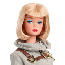 Carica l&#39;immagine nel visualizzatore di Gallery, BARBIE SIGNATURE DOLL MISS ASTRONAUT 1965
