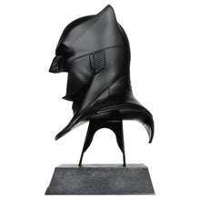 Carica l&#39;immagine nel visualizzatore di Gallery, JUSTICE LEAGUE 2017 BATMAN COWL REPLICA 1:3
