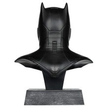 Carica l&#39;immagine nel visualizzatore di Gallery, JUSTICE LEAGUE 2017 BATMAN COWL REPLICA 1:3
