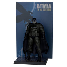 Carica l&#39;immagine nel visualizzatore di Gallery, MCFARLANE COVER RECREATIONS THE DARK KNIGHT RETURNS #1
