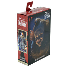 Carica l'immagine nel visualizzatore di Gallery, IT WELCOME TO DERRY PENNYWISE ULTIMATE ACTION FIGURE
