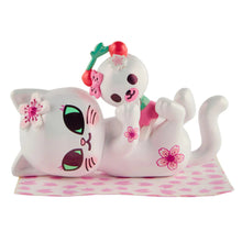 Carica l'immagine nel visualizzatore di Gallery, TOKIDOKI CHERRY BLOSSOM CATS BLIND BOX
