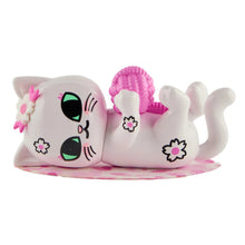Carica l'immagine nel visualizzatore di Gallery, TOKIDOKI CHERRY BLOSSOM CATS BLIND BOX
