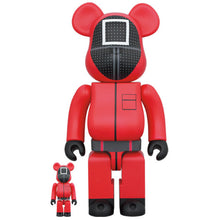 Carica l'immagine nel visualizzatore di Gallery, BEARBRICK 100% 400% SQUID GAME MANAGER
