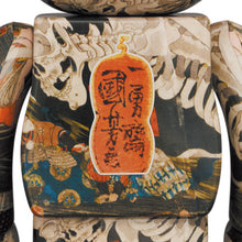 Carica l'immagine nel visualizzatore di Gallery, BEARBRICK 100% 400% UTAGAWA KUNIYOSHI THE HAUNTED OLD PALACE AT SOMA
