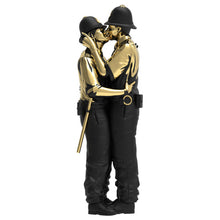 Carica l'immagine nel visualizzatore di Gallery, MIGHTY JAXX X BRANDALISED KISSING COPPERS GOLD RUSH
