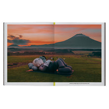 Carica l'immagine nel visualizzatore di Gallery, KAWS WHAT PARTY
