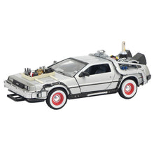 Carica l'immagine nel visualizzatore di Gallery, BACK TO THE FUTURE III DELOREAN TIME MACHINE 1:24
