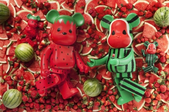 CLOT-x-Levis-x-Medicom-Toy-1000-Strawberry-Watermelon-Bearbricks-01